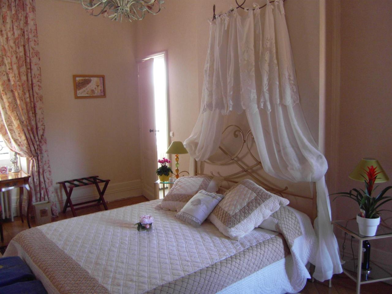 Chateau De La Riviere Bed and Breakfast La Riviere  Exterior foto